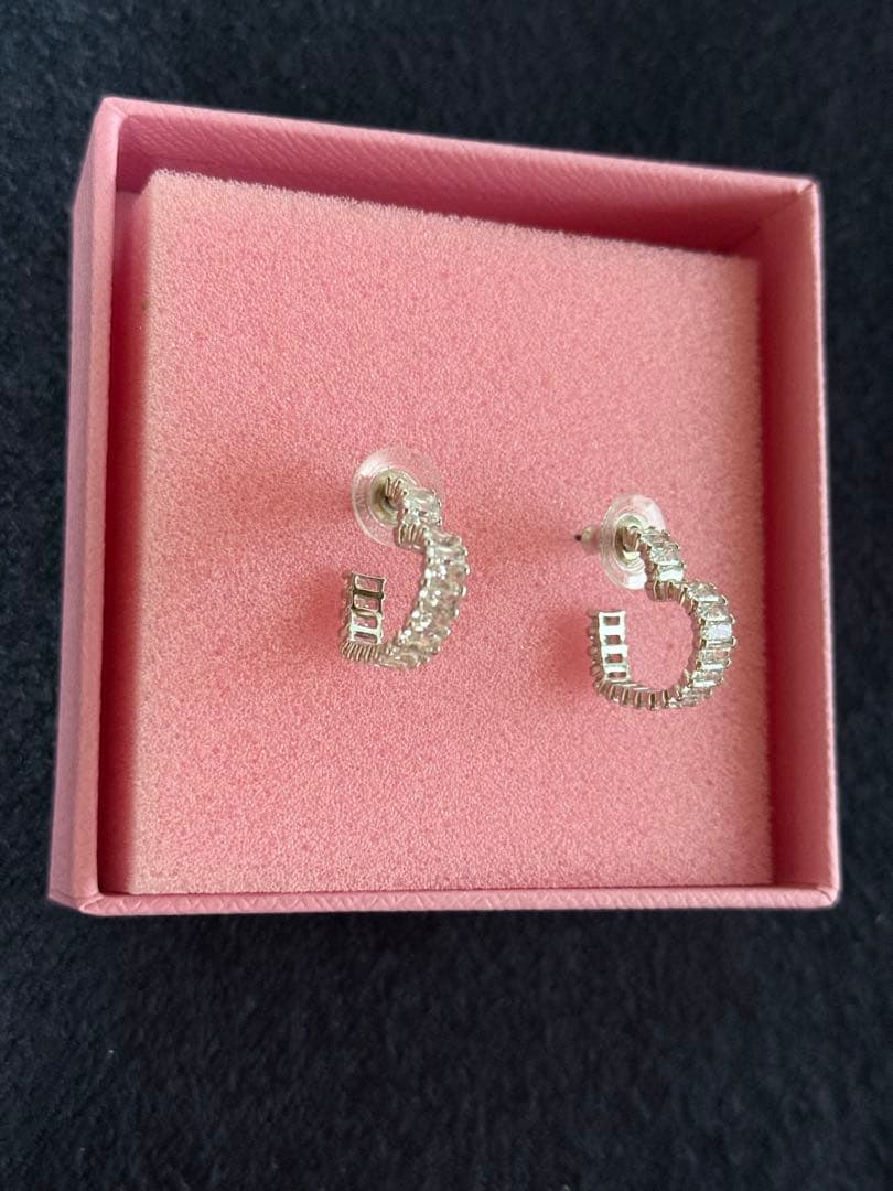 【バビ】SWAROVSKIピアス 箱無し