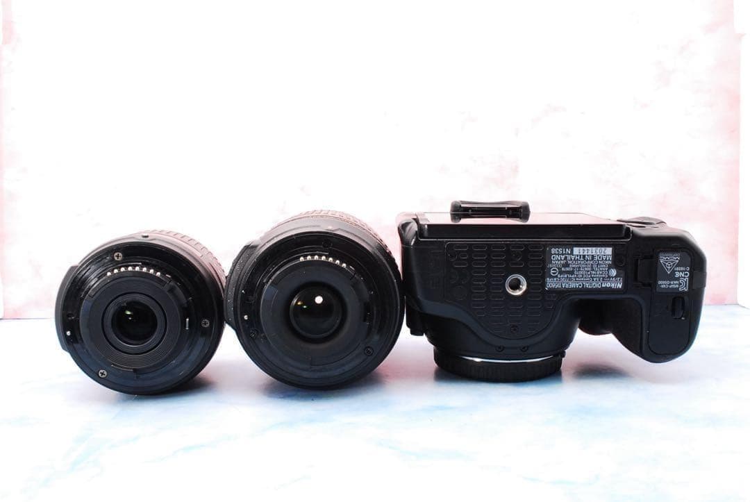 ✨Nikon D5600✨ショット数少✨一眼レフカメラ✨望遠レンズ付Wレンズ