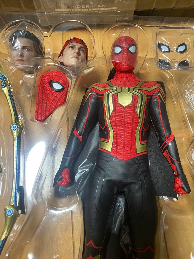 ホットトイズ ムービーマスターピース スパイダーマン インテグレーテッドスーツ