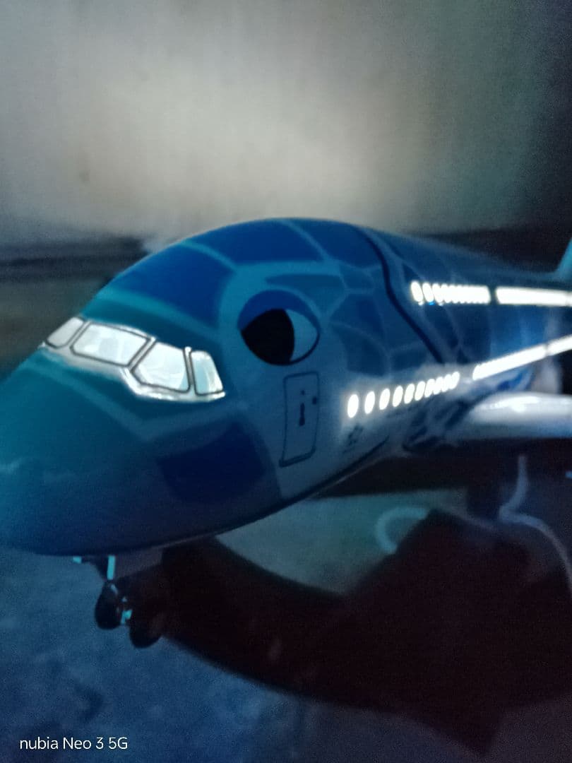 ●Airbus A380 ／発光ver. ／フライングホヌブルー1/150
