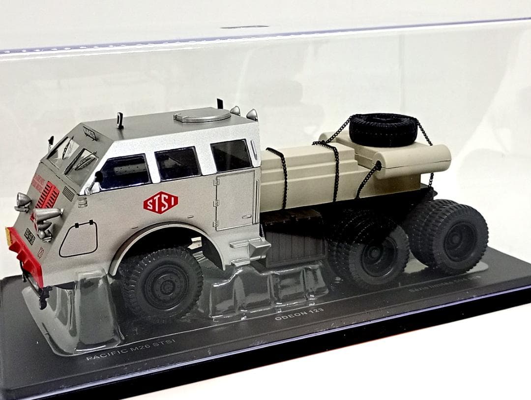 オデオン 1/43 パシフィック M26 戦車牽引トラック 1944 シルバー