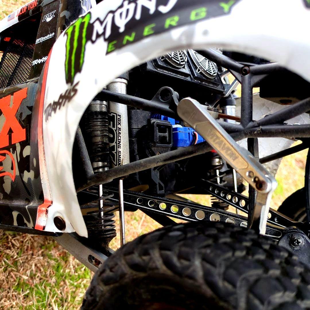 ホビーラジコン TRAXXAS Unlimited Desert Racer UDR