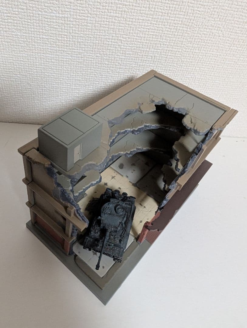 1/144　タイガーⅠ + 廃墟ビル