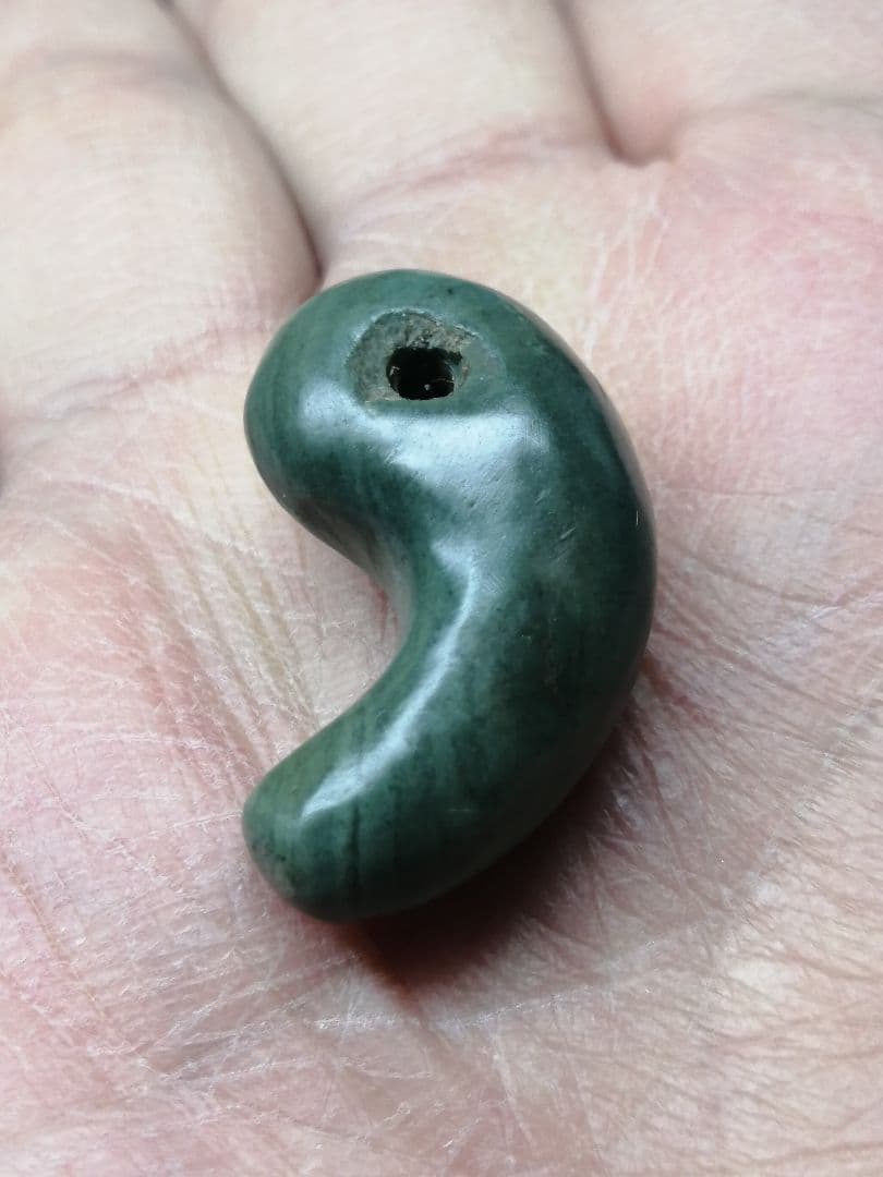 ★超貴重　古墳期『出雲石勾玉』出土品。本物。本物の古代勾玉です。