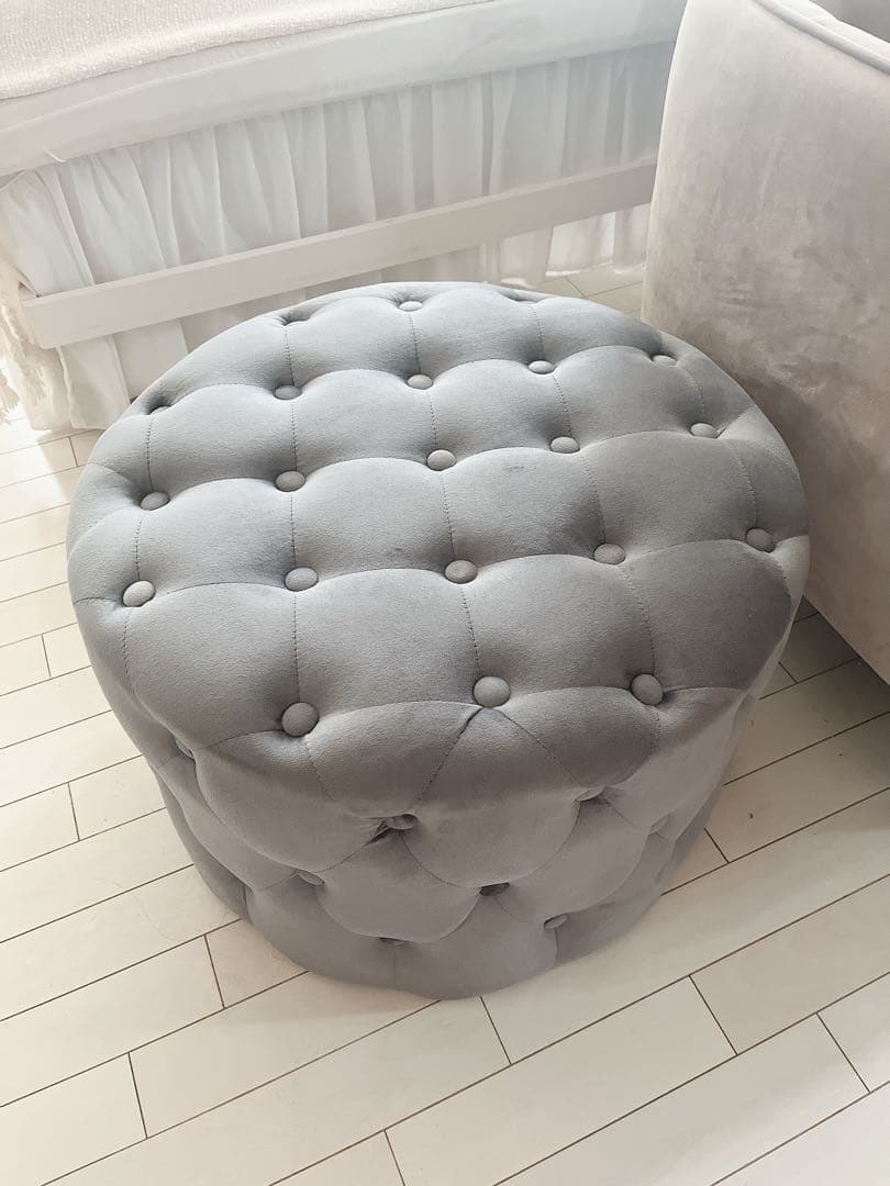 ラウンドスツール　テーブル　韓国　ロココ調