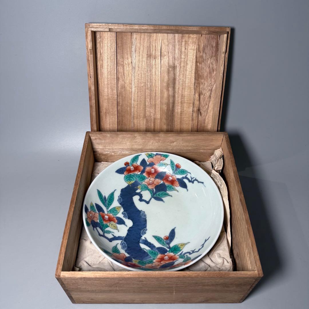 後期　色鍋島　椿文高台皿　櫛歯文高台　七宝結び文　桐箱付　幕末期