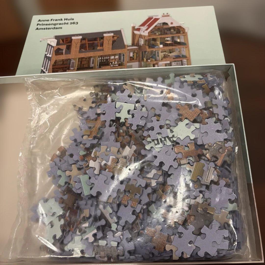 アンネ・フランクの家の3Dパズル