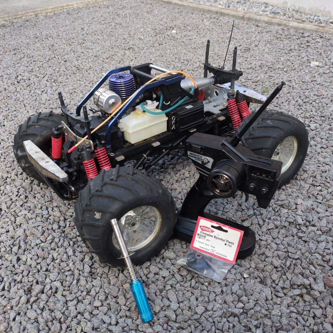 Kyosho ギガクラッシャー 3速スパーギア付き