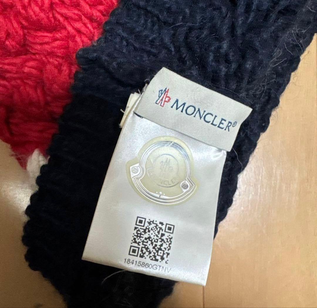 MONCLER ニット帽 赤・白・紺 編み込み