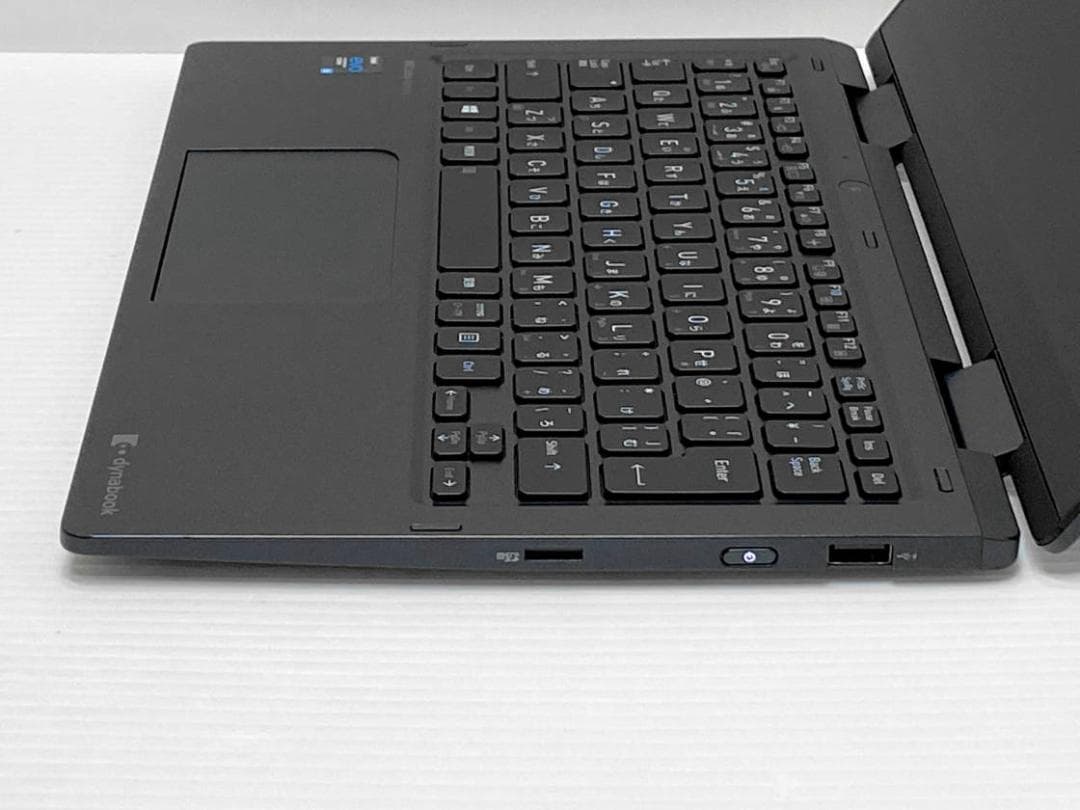第11世代i5 dynabook V83/HS 16G 13.3タッチパネル