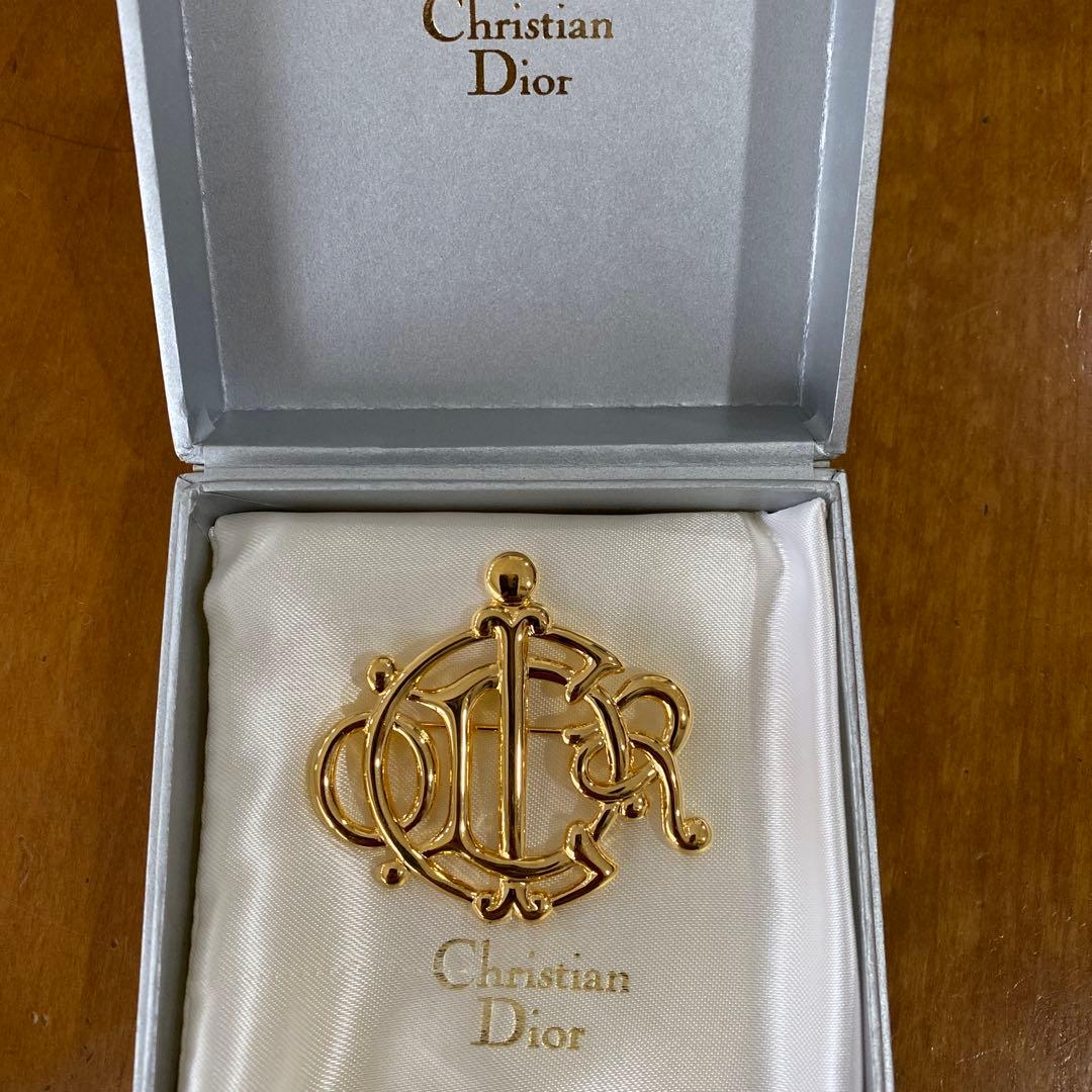 Dior ディオール　ブローチ　【未使用に近い】ロゴブローチ
