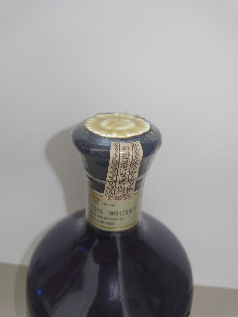 【希少】サントリー THE WHISKY 有田焼（未開封）
