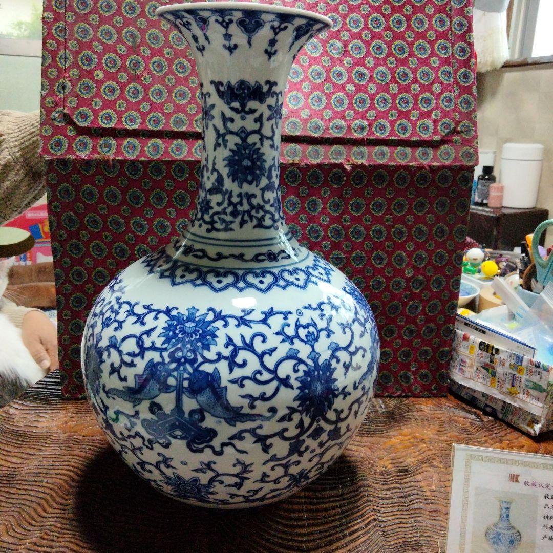 青磁花瓶　　景徳鎮
