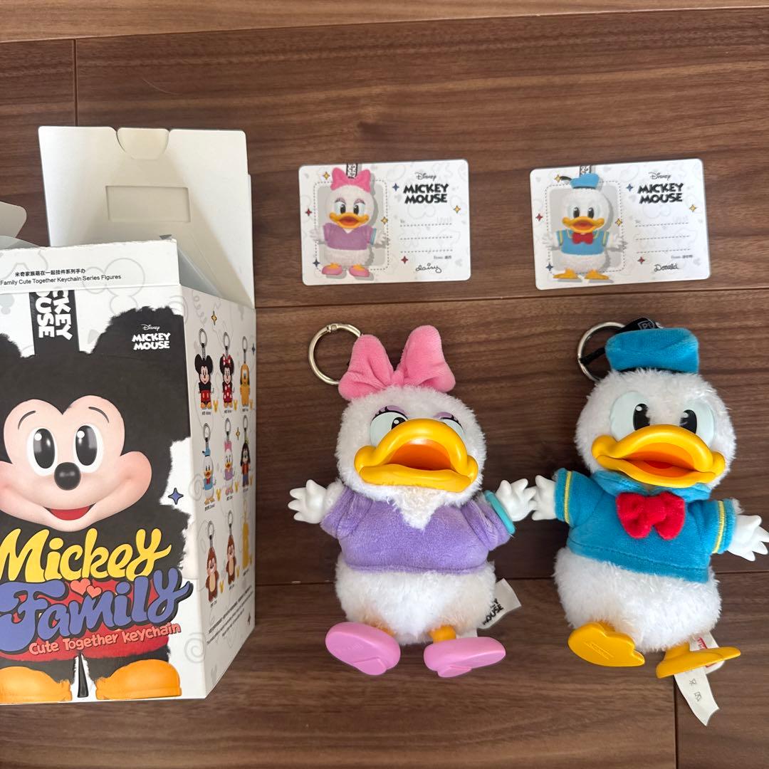popmart mickey family ドナルドデイジー