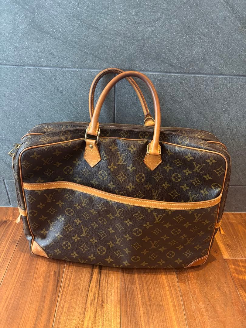 Louis Vuitton モノグラムキャリーケース