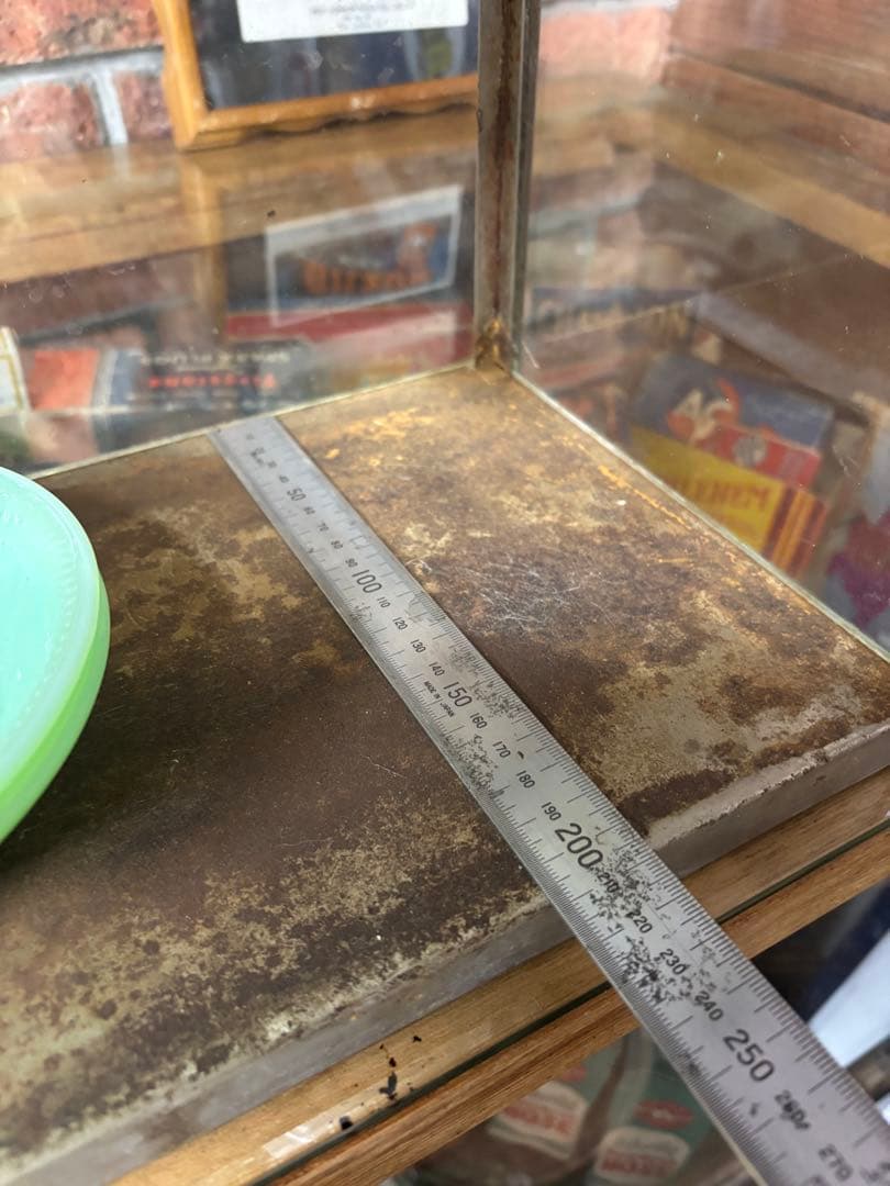 Tom's ヴィンテージショーケース