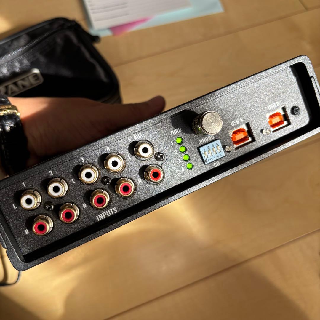 RANE SL4 Serato DJインターフェース