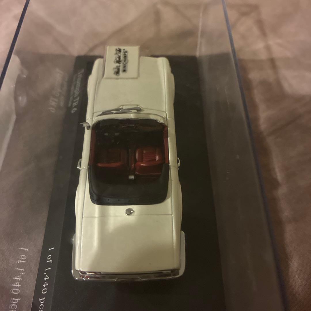 Triumph TR6 ミニカー 1/40スケール